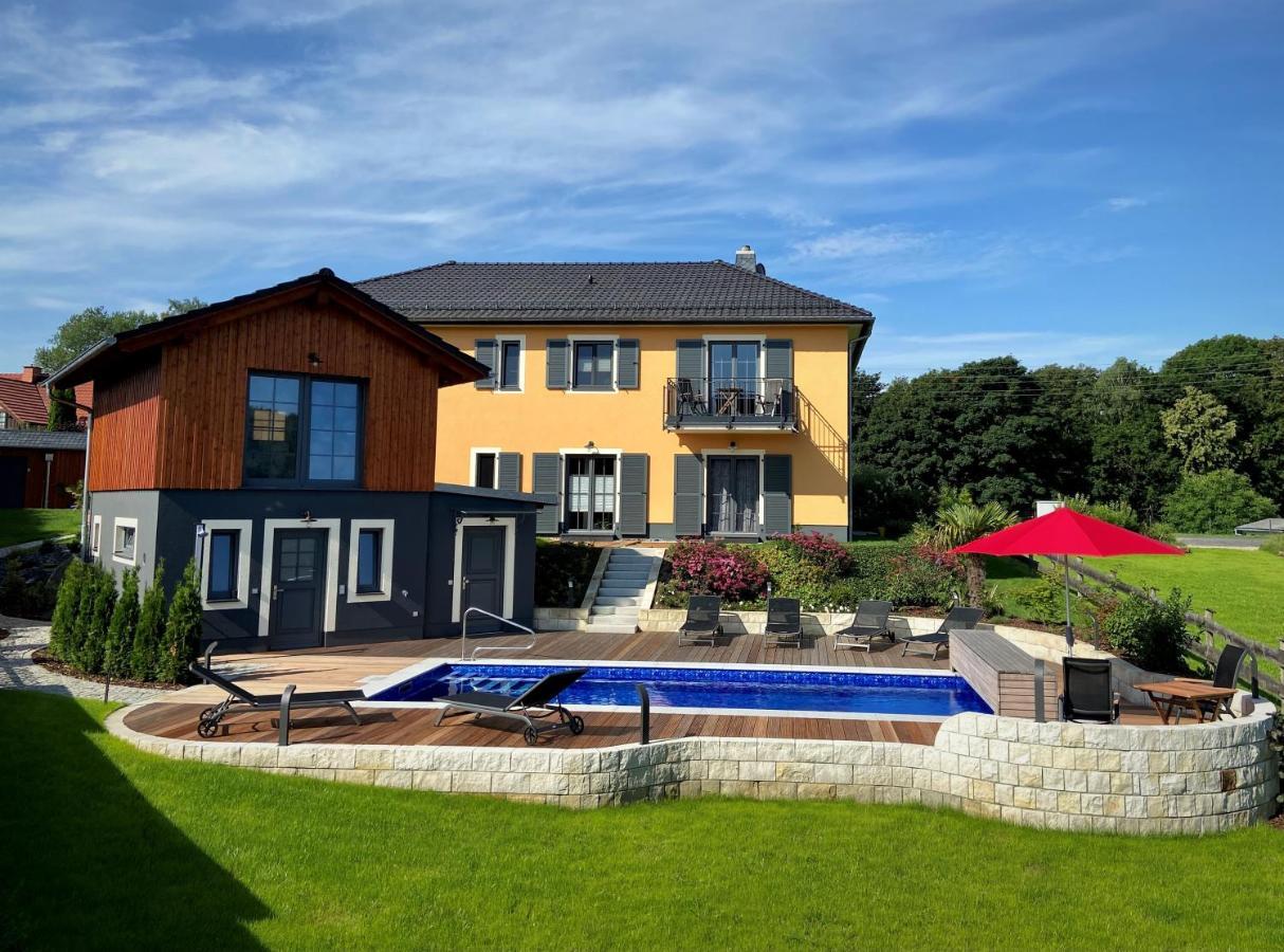Landhaus Waltersdorf - Pool & Wellness باد سشاندو المظهر الخارجي الصورة